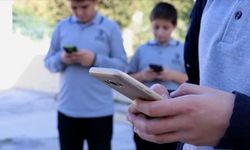 Okullarda cep telefonu yasak mı? MEB'in yeni dönem genelgesi 81 ile gönderildi