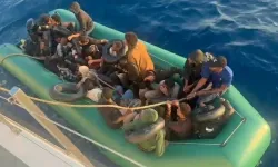 Seferihisar açıklarında can pazarı: 30 göçmen kurtarıldı!