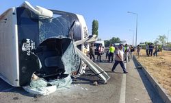 Afyonkarahisar’da korkutan kaza! Yolcu otobüsü yan yattı, 22 kişi yaralandı!
