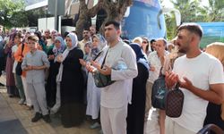Askıda Umre ile kutsal topraklara gittiler