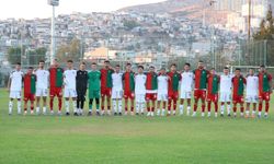 İzmir derbisinde nefesler tutuldu: Karşıyaka mı, Altay mı kazanacak?