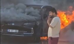 İzmir'de korkutan anlar! Elektrikli otomobil küle döndü