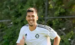 Ceyhun Gülselam kramponlarını astı! 38 yaşında futbola veda