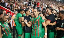 Beşiktaş'ı 3 golle geçen Amedspor Süper Lig'in yeni lideri oldu!