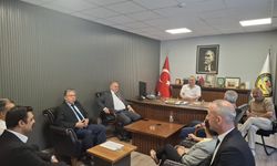 CHP Bornova'da yoğun mesai! Vatansever, esnaf ve kurumları tek tek geziyor!
