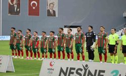 Bursa'da nefes kesen son... Karşıyaka 90+6'da döndü!