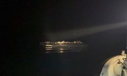 İzmir açıklarında sahil güvenlik kıskacı: Eş zamanlı operasyonlarla 59 kişi yakalandı