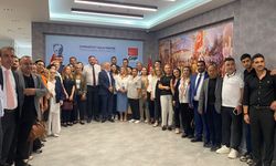 CHP İzmir’de Karşıyaka mesaisi! Örgüt tam kadro katıldı, gözler Ünsal'ı aradı!