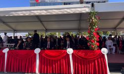 Cumhuriyet Meydanı’nda 104 yıl coşkusu! Tugay: İzmir emanetini yere düşürmedi!