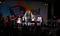 Efes Selçuk sokaklarında festival rüzgarı: Yogayla başlayan gün söyleşi ve müzikle taçlandı