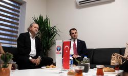 YENİ Parti İzmir'in Eğitim-İş ziyaretinde dikkat çeken değerlendirme: "Ücretli öğretmen sayısı yüksek!"