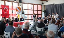 Emeklilerin İsyanına Konak'tan omuz: "Yalnız değilsiniz"