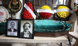 İzmir basınının duayen ismi Ahmet Çipli toprağa verildi!