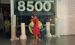 İzmir’in 8 bin 500 yıllık tarihine ışık tutan harita tanıtıldı!