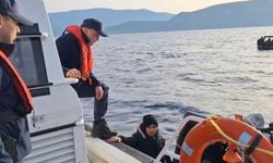 İzmir açıklarında 46 düzensiz göçmen yakalandı