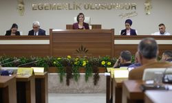 Karabağlar Meclisi olağanüstü toplandı! AK Parti'den maaliyet çıkışı!