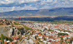 Kemalpaşa’da ‘kırsal statü’ isyanı! Ekmekleri kahvede satılıyor, faturası Kordonla yarışıyor