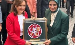 Buldan bezine nakşedilen tarihi amblem Bakan Göktaş’a sunuldu