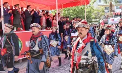 Menemen'de 9 Eylül coşkusu! Başkan Pehlivan: "Ecdadımızın yazdığı destana layık olmak çalışmakla olur"