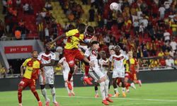 Öne geçiyor ama kazanamıyor... Göztepe skoru korumakta zorlanıyor!