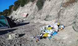 Pissa Koyu'nda utanç manzarası: Tatilciler gitti, çöpleri kaldı