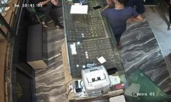 Şanlıurfa'da 5.4 büyüklüğündeki deprem anı kamerada!