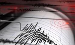 Son Dakika!! İzmir'de şiddetli deprem