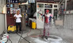 İzmir’den Türkiye turuna çıkan Örümcek Adam’dan sıra dışı istek!