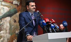 AK Partili İnan sergide konuştu: " Cumhurbaşkanımız şiir okudu diye hapse atıldı"