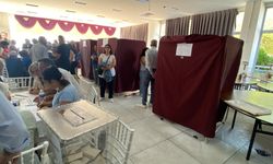 YENİ Parti Çiğli sandık başında! Kaçar ve Akar yarışıyor!