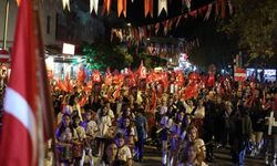 29 Ekim coşkusu sokaklara taşıyor: Efes Selçuk’ta Fener Alayı ve konser heyecanı!
