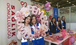 İzmir Kültürpark pembe kurdelelerle farkındalık alanına dönüştü!