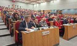 İzmir Büyükşehir Meclisi'nde AK Parti'den YENİ Parti’ye '4P' göndermesi: "Peştamal, para, pavyon, peçete"
