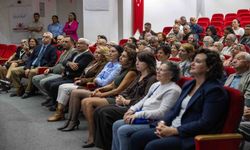Bornova’da ‘3. Yaş Üniversitesi’ ders başı yaptı: "Yaş almış büyüklerimizi kenara atan kültüre itiraz ediyoruz!"