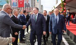 Çelenk sunumundan resepsiyona: AK Parti İzmir İl Başkanı Saygılı’dan yoğun bayram mesaisi