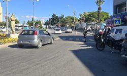 Çeşme'de emniyet düğmeye bastı: Yaya geçidinde yol vermeyen yandı!