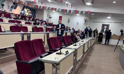 Çiğli Meclisi’nde ikinci yeter sayı krizi! Meclis yine ertelendi