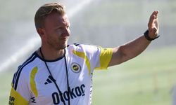 Fenerbahçe'de direksiyona geçen isim netleşti! Kartal sonrası Kuyt dönemi başladı