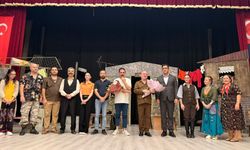 Foça’da sanat dolu gece: "Tahtalıköy" tiyatro oyunu sahnelendi