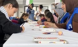 Manisalı çocuklar Filistinli çocuklara destek için çizdi