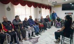 Seferihisar’da yaş almış vatandaşlar için hareketli gün: Egzersiz yaptılar, birlikte vakit geçirdiler