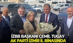 İzBB Başkanı Cemil Tugay AK Parti İzmir İl binasında