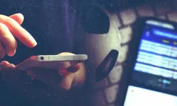 İzmir dahil 3 ilde SMS operasyonu: Günde 1 milyon yasa dışı bahis mesajı atan şebeke çökertildi!