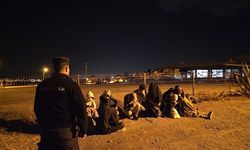 İzmir Seferihisar'da Sahil Güvenlik'ten gece operasyonu: Yasa dışı geçişe izin verilmedi