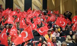 İzmir’in iki ilçesinde Cumhuriyet Bayramı coşkusu: Meydanlar doldu, gurur dolu anlar yaşandı