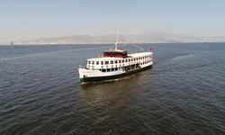 İzmir’in simgesi Bergama Vapuru denize dönüyor: Rehberli Körfez turları başlıyor