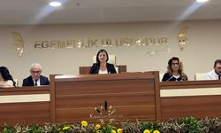 Karabağlar Meclisi’nde Kınay’a AK Parti sorusu: Geçme girişimleriniz olumlu sonuçlanırsa…