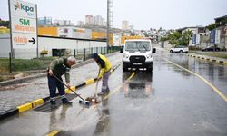 Kuşadası’nda taşkın önlemi: Mazgallar temizlendi