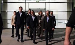 Özgür Özel İzmir'e geldi: YENİ Parti İzmir örgütünden karşılama