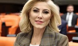 Şebnem Bursalı’dan Büyükşehir Meclisi tepkisi: “İzmirlinin cebini rahatlatacak düzenleme yapılamadı”